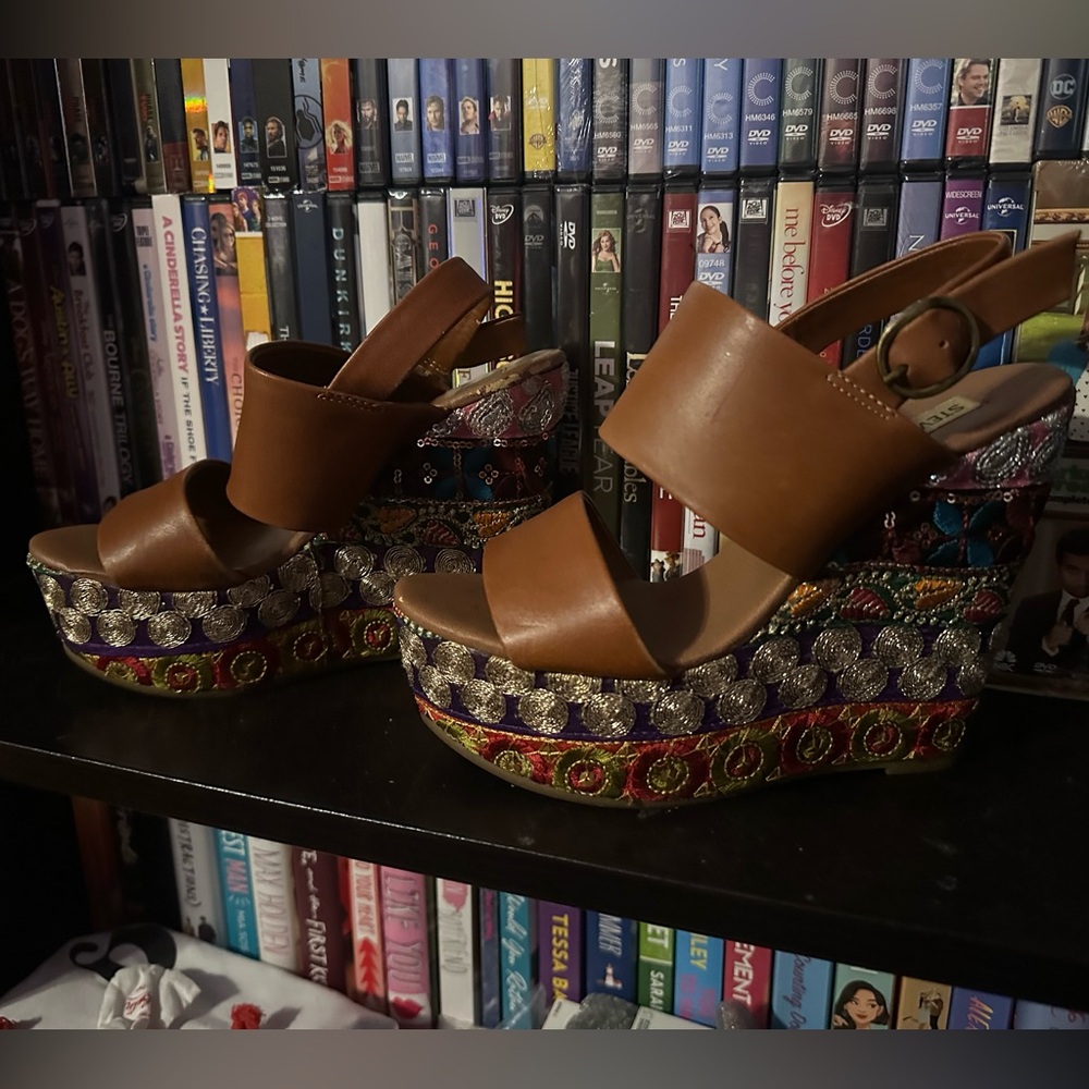 Steve Madden Brown Wedge Sandals with Leather Straps